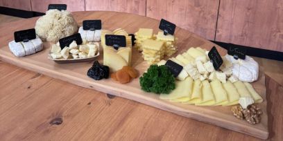 Key Visual Wissen und geniessen März 2026: Käseplatte