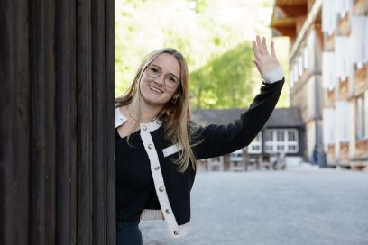 Sarina, Dipl. Holztechnikerin HF: «Besonders gut hat mir gefallen, dass wir verschiedene Betriebe besichtigen konnten und so direkte Einblicke in die Praxis erhielten.» 