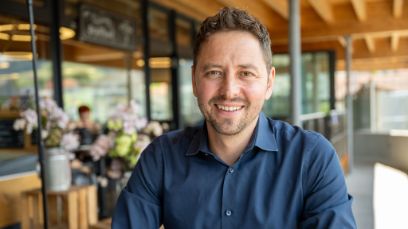 René Schönbächler a apprécié le contact avec d’autres domaines spécialisés de la BFH-HAFL (Photo : Max Hugelshofer, Aide suisse à la montagne) 