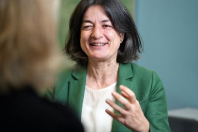 kurze, prägnante Zusammenfassung, was auf dem Bild zu sehen ist und das Linkziel, falls Bild verlinkt ist.