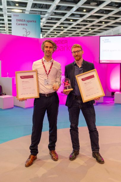 À gauche, Christian Franke (3e place) ; à droite, Fabian Bürki (1re place).