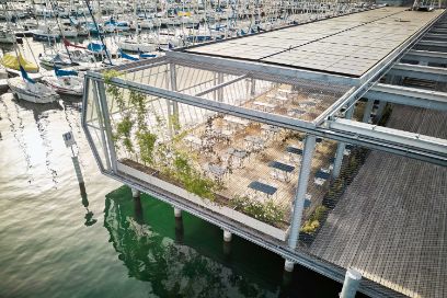 Ein Projekt von Jakob Rope Systems: Edelstahlnetze und Seile umhüllen zwei Seebauten in Genf. (Foto: zVg)