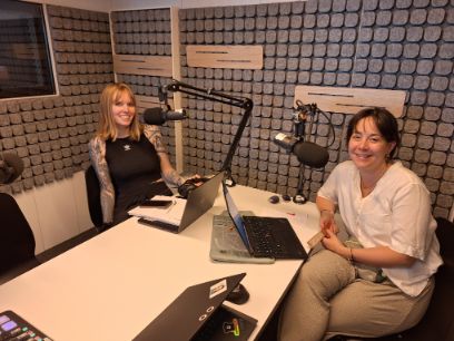Lara Biehl und Rika Koch im Podcaststudio
