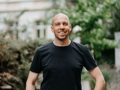 Daniel Baur ist Landschaftsarchitekt, unterrichtet im Bachelor Architektur und leitet das Büro BRYUM in Basel, das sich auf nachhaltige Planungen spezialisiert hat.