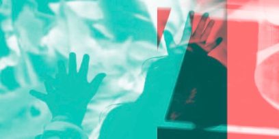 Abstrakte Visualisierung von Händen und Köpfen, überblendet mit türkis-hellroten Farbflächen und Formen