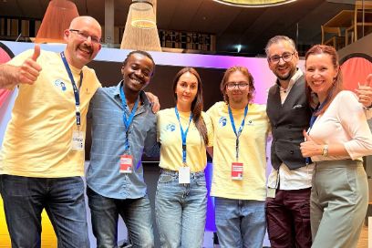 Die drei Gast-Hacker*innen Jimmy Bahole, Nataliia Chaika, und Myroslav Shtykh und das Team des Zurich Hackathon 2025 Ambros Scope, Robert Friedrich und Lidia Basile