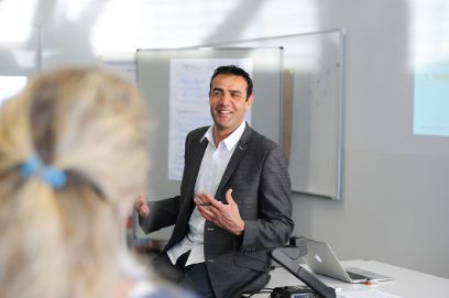 Dr. Otto Schmid im Gespräch