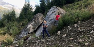 abgelagerter Sturzblock in Evolène (VS)
